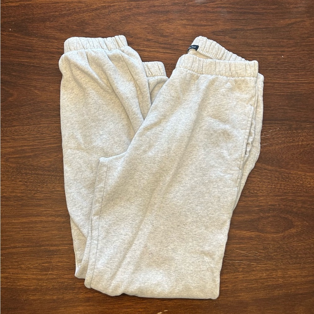 Brandy Melville Light Gray Sweatpants - Classic Everyday Joggers